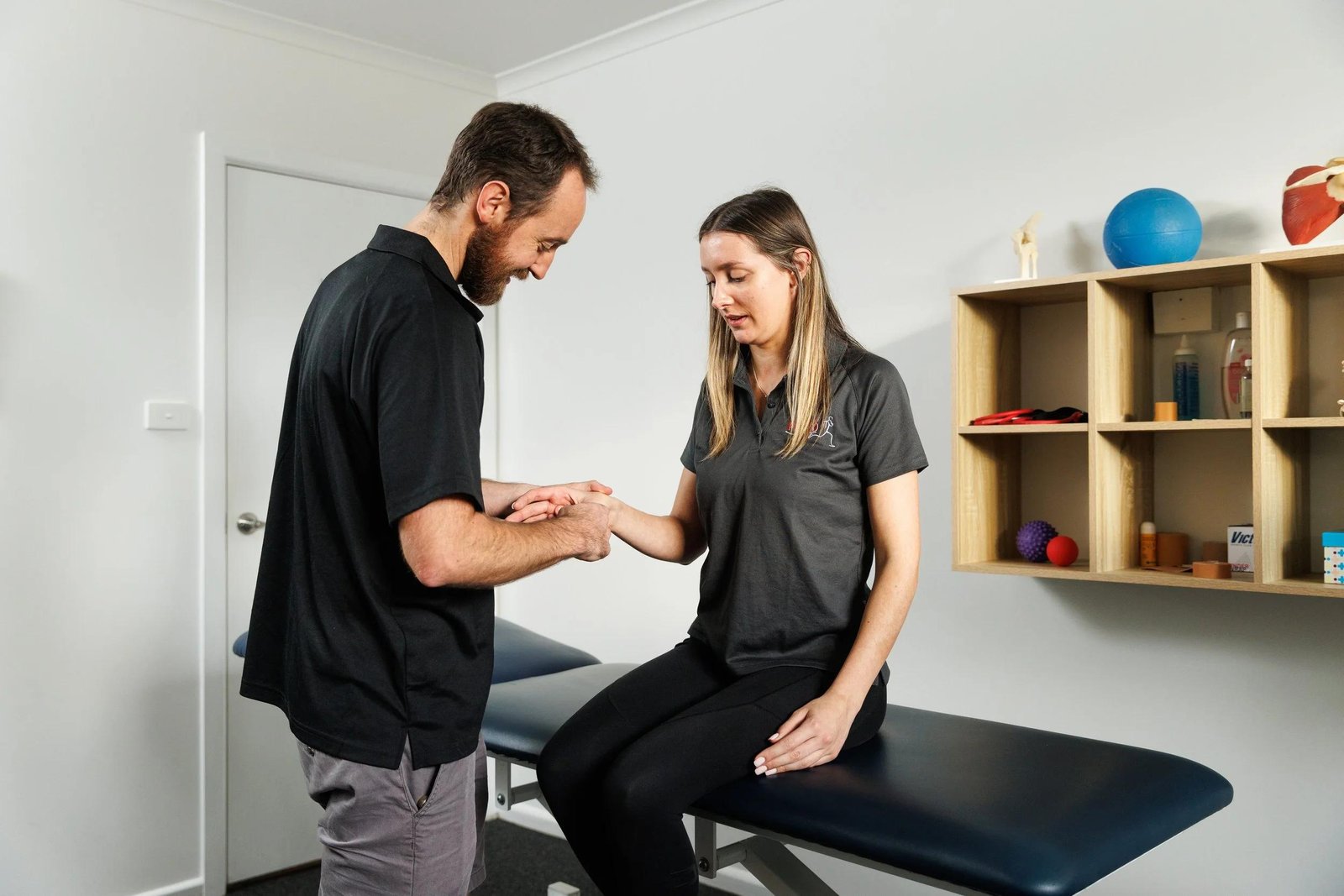 Wrist Pain Treatment in Dubai | Physio Expert Dubai